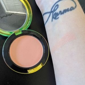 MAC blush